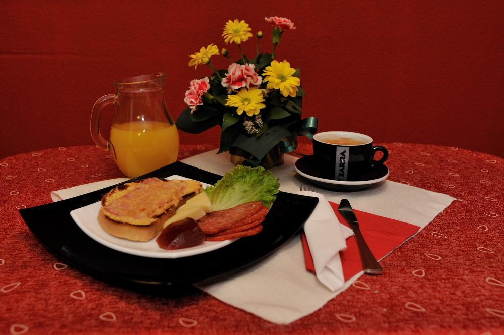 Family Hotel Prolet ชูเมน ภายนอก รูปภาพ